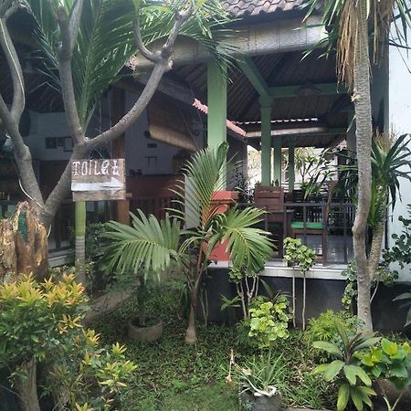 Beten Enjung Home Stay&Waroeng Амед Екстер'єр фото