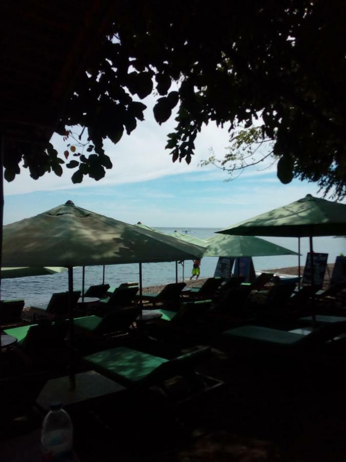 Beten Enjung Home Stay&Waroeng Амед Екстер'єр фото